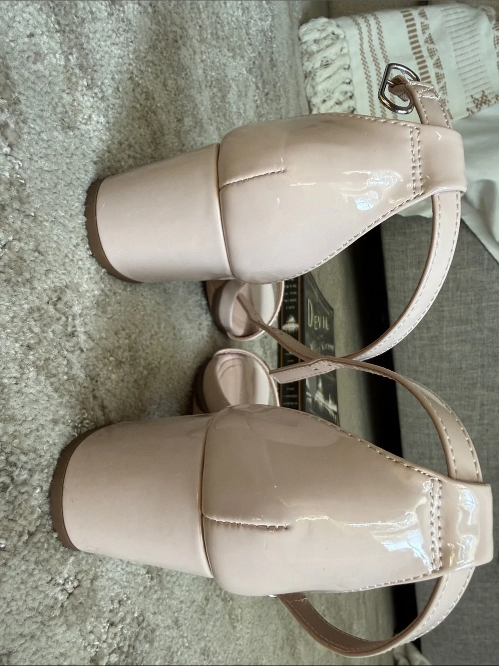 Girls size 1 Nude Patent Block Heel ankle strap— Classic Strappy dress shoe